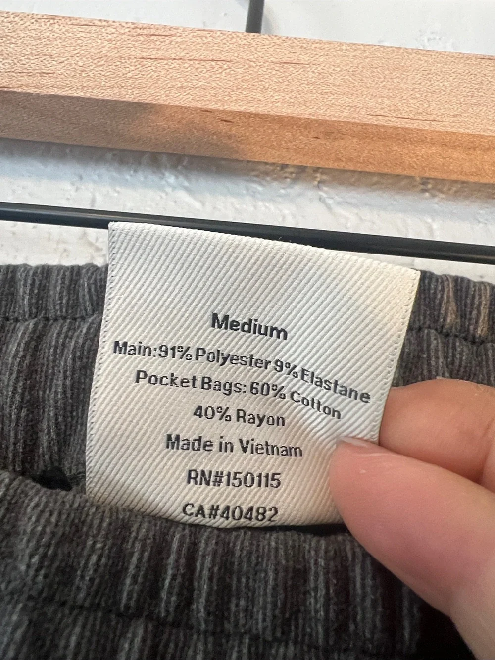 Varley women’s Dark Gray Fleece Joggers - Picture 3 of 4